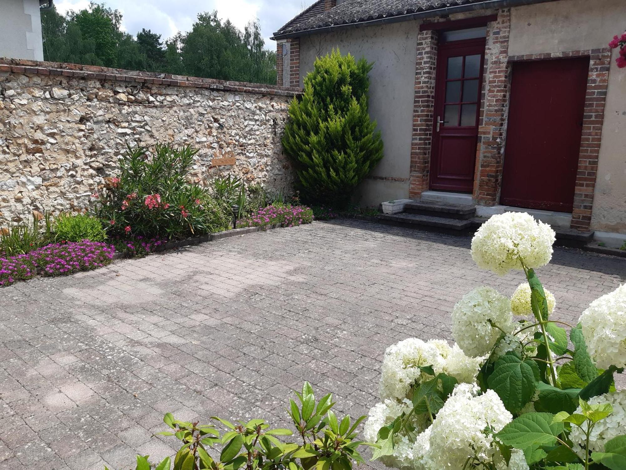 Les Volets Rouges Villa Neuvy-sur-Barangeon Ngoại thất bức ảnh